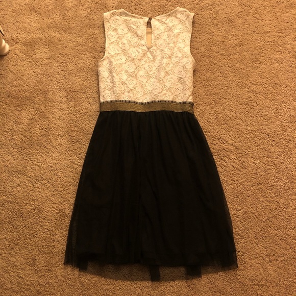 Dress - Picture 2 of 2